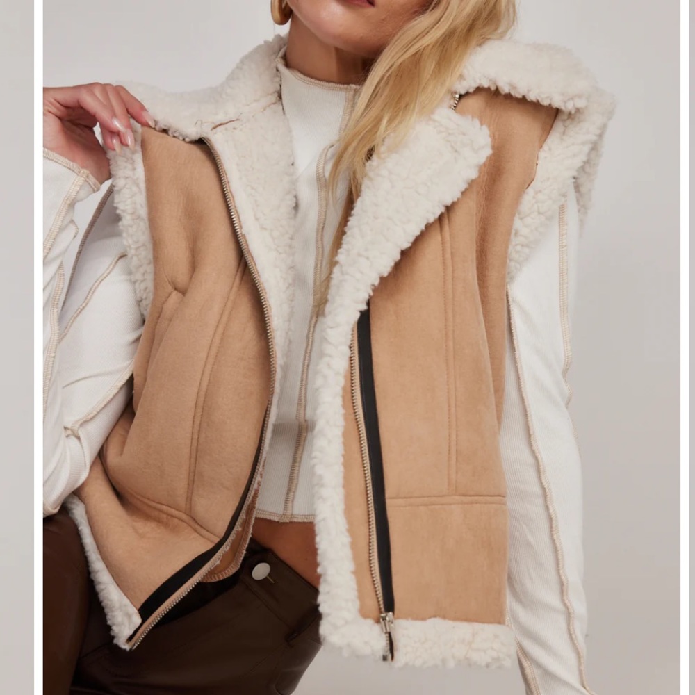 NWT Sherpa lined Vest Size S